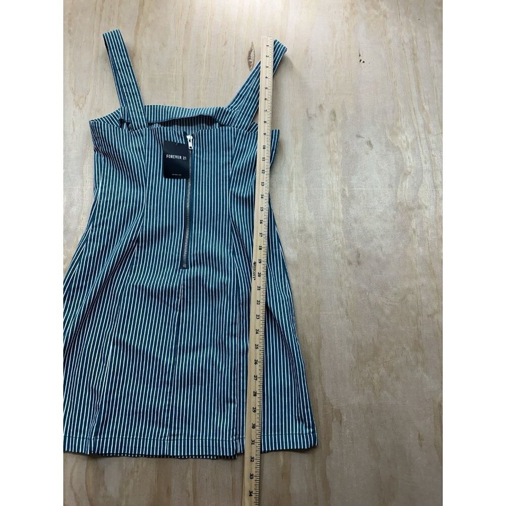NWT Forever 21 Pinstriped Denim Mini Dress Size Medium Overalls‎ - Picture 4 of 5